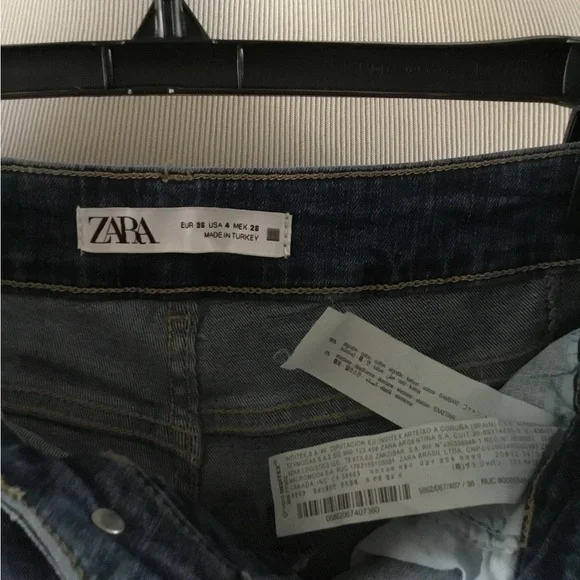 HOST PICK- ZARA HIGH RISE JEANS/ USA SIZE 4- EUR 36(98% COTTON, 2% ELASTANE) - Picture 8 of 9